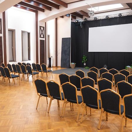 Conacul Domnesc Hotel Scheia Eksteriør billede