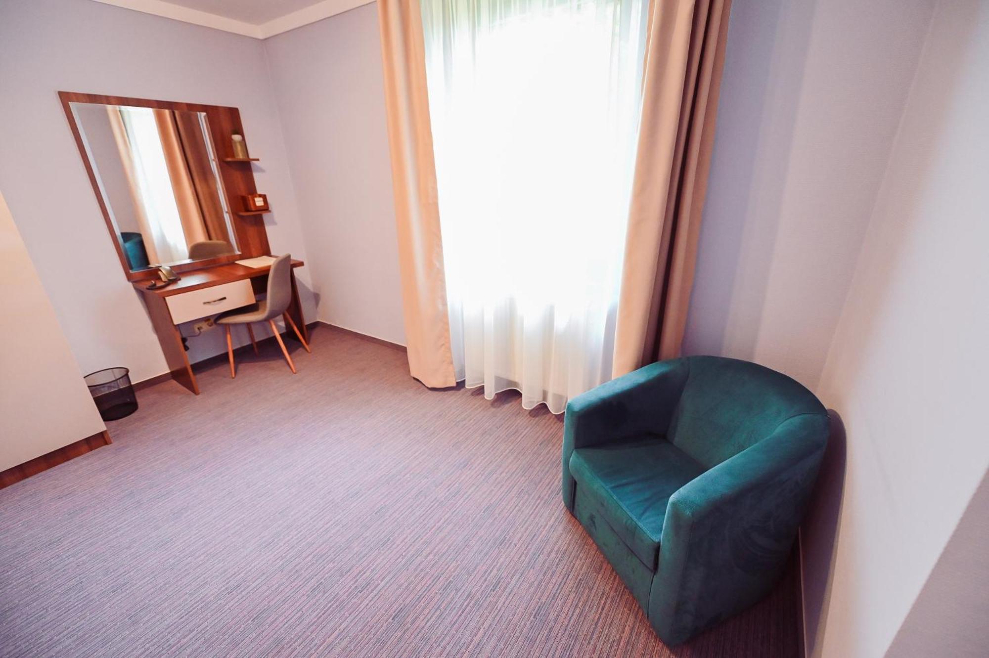 Conacul Domnesc Hotel Scheia Eksteriør billede
