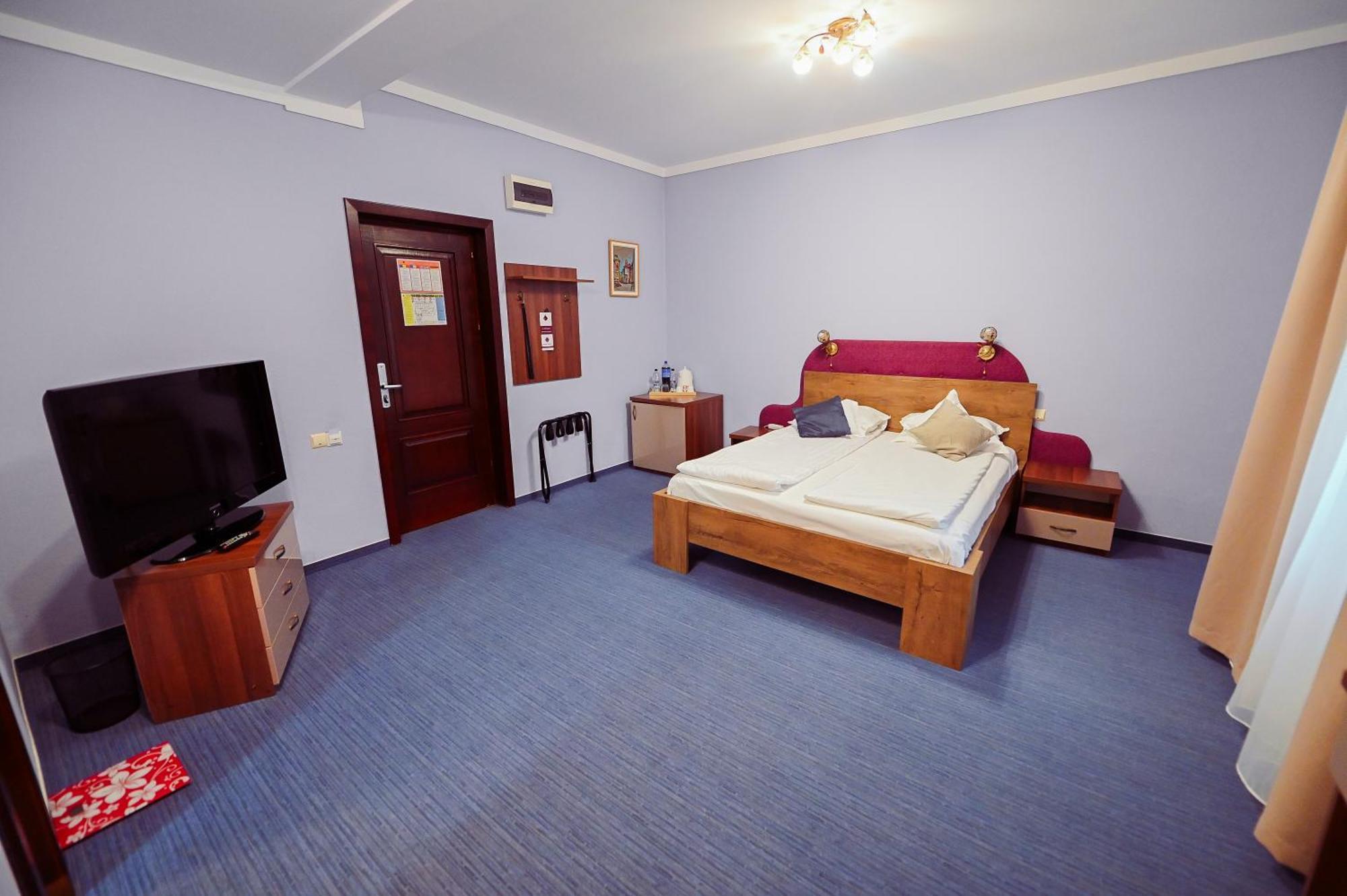 Conacul Domnesc Hotel Scheia Eksteriør billede